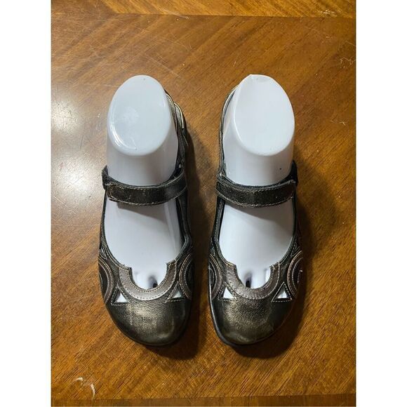Naot Rongo Mary Jane’s flat slip on brass/pewter Womens size 6 - Picture 3 of 7